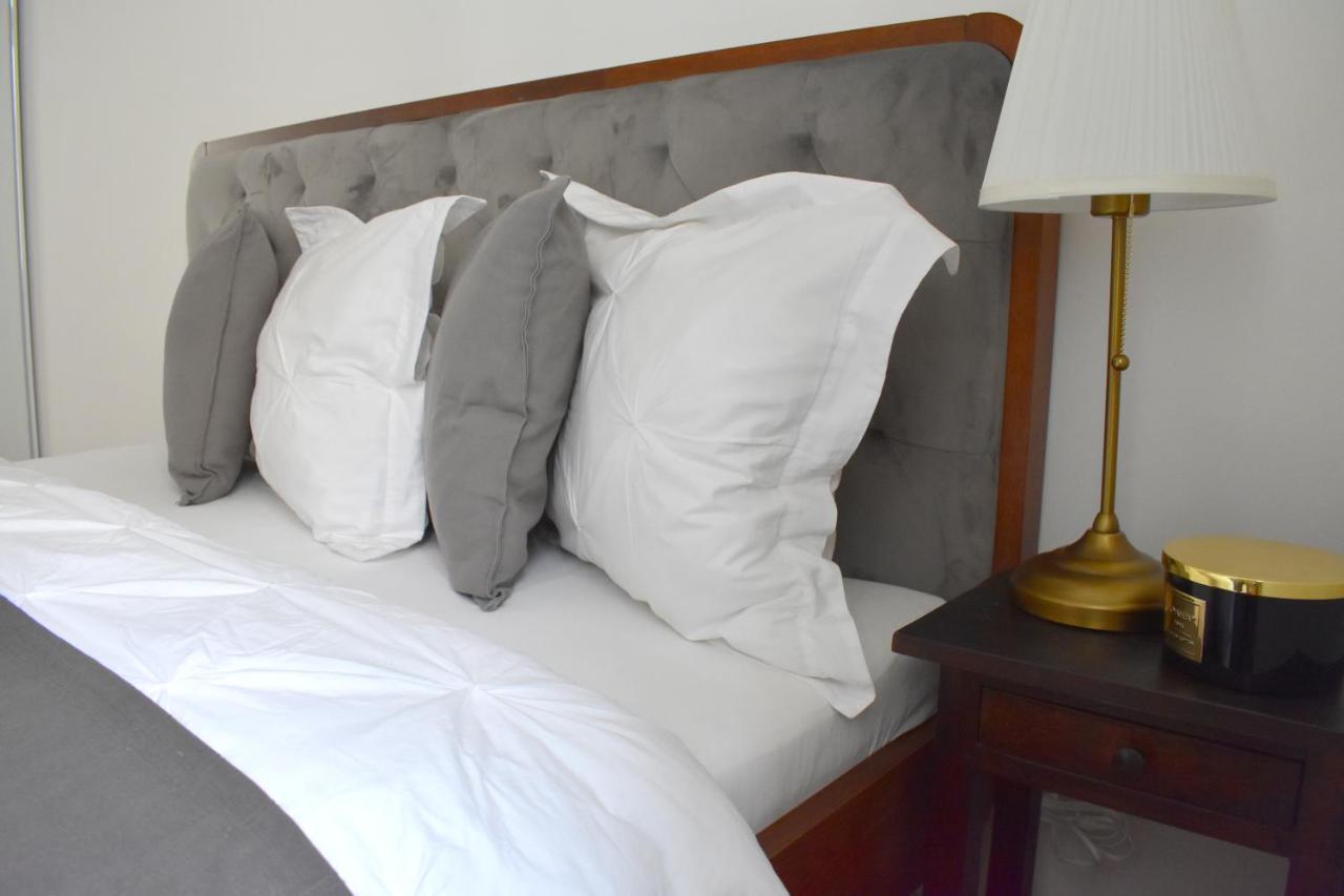 Lovely Apartment In Center Praag Buitenkant foto