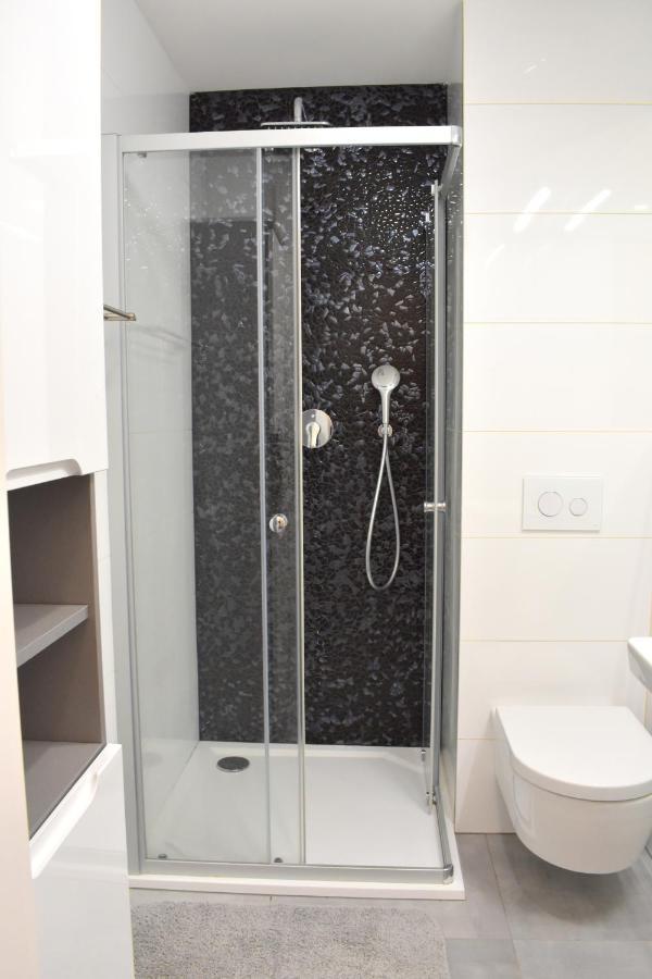 Lovely Apartment In Center Praag Buitenkant foto